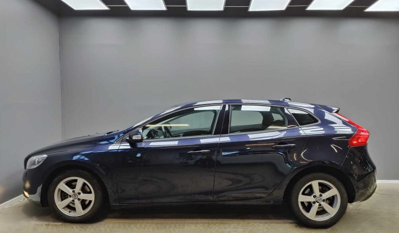 
								Volvo V40 full									
