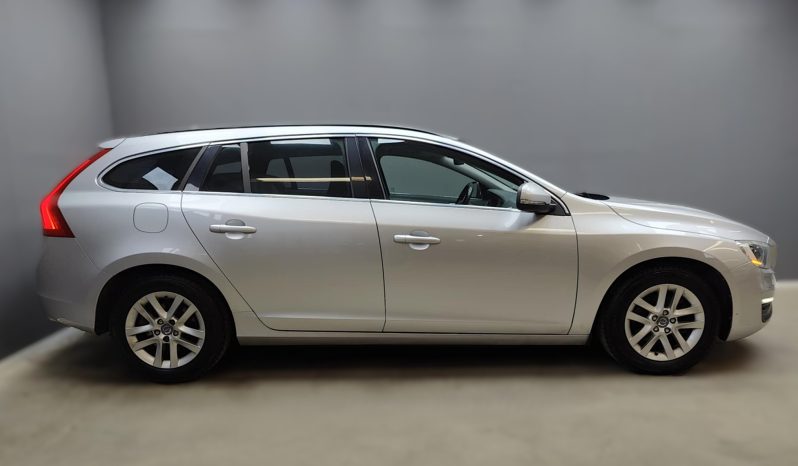 
								Volvo V60 full									