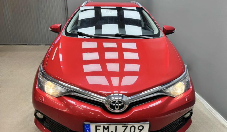 
								Toyota Auris full									